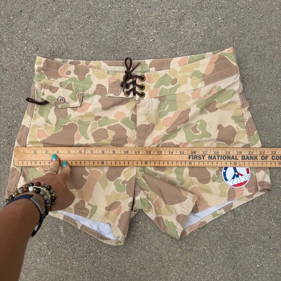 Birdwell Beach Britches Camo Button Fly Lace Tie Cargo Shorts USA Peace Size 12 - Picture 9 of 12